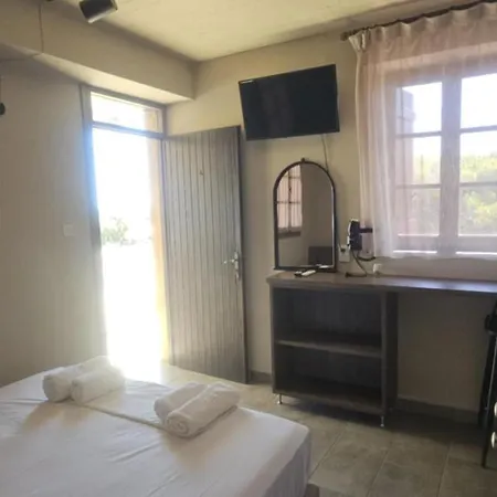 Aparthotel Alekos *